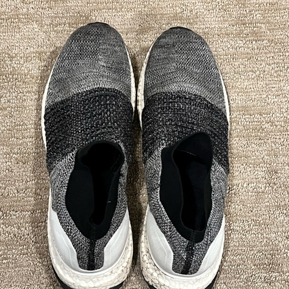 adidas - Ultra Boost Laceless ‘Oreo’ - Picture 4 of 4